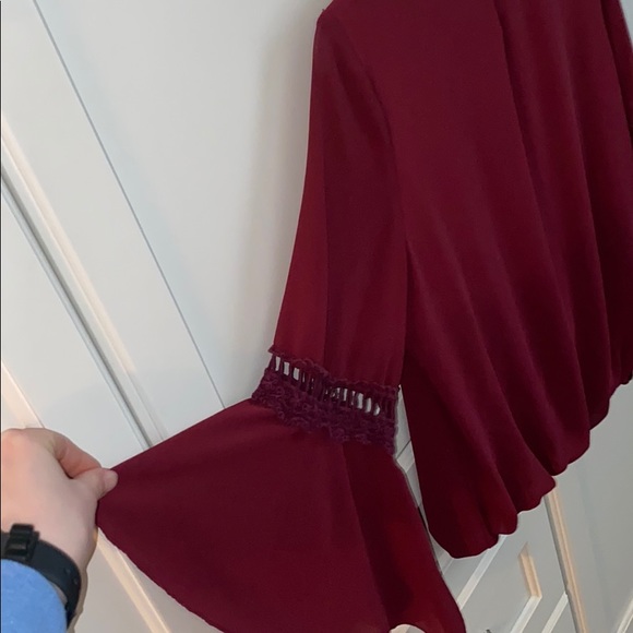 Maroon blouse with fluttery sleeves - Picture 3 of 4